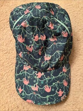 Unisex Sprints hat, sloth print